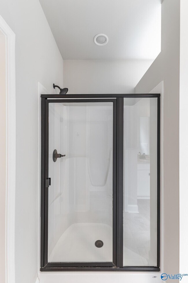 Building Photo - 122 Princewater Dr