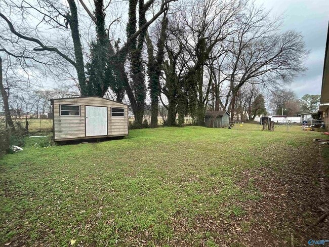 Building Photo - 603 Hal St NW