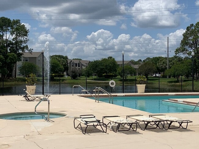 Building Photo - 4752 Walden Cir