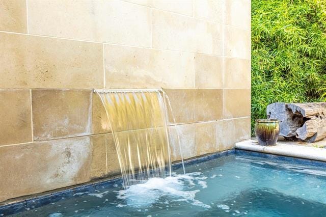 Building Photo - 2845 Lee St