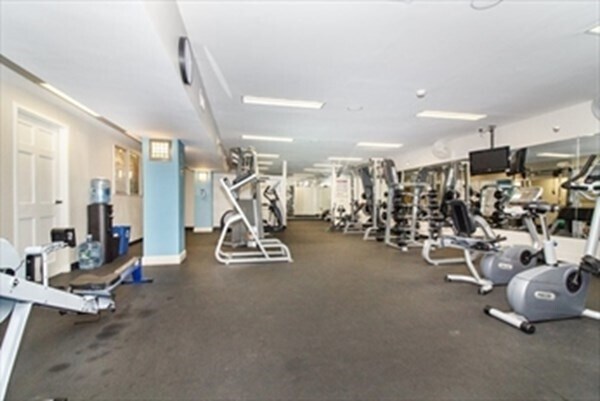 Building Photo - 20 Chapel St