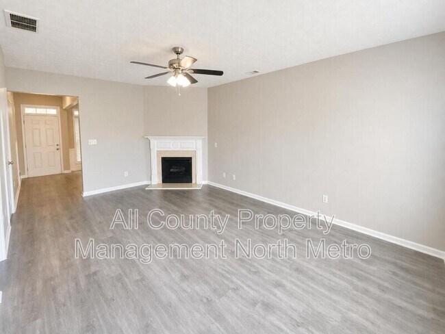 Building Photo - 542 Marsh Lake Rd SE