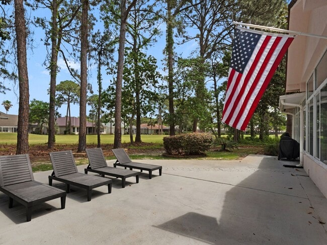 Building Photo - Stunning Furnished 3-Bedroom Golf Course H...