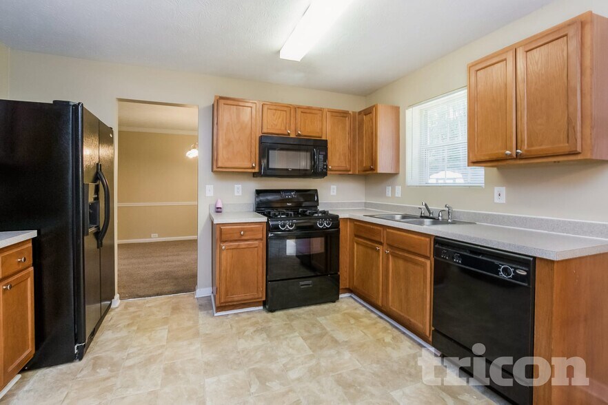 Building Photo - 7262 Silverton Trail