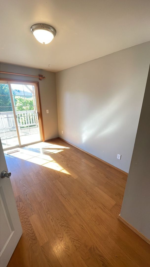 Building Photo - PRELEASING: 4 bdrm/1.5 bath house near WWU Park-N-Ride