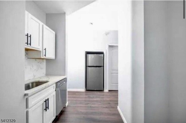 Building Photo - 209 N 4th St