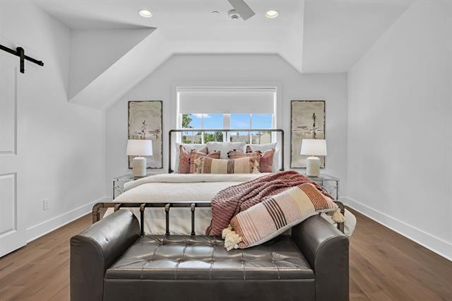 Building Photo - 4116 University Blvd