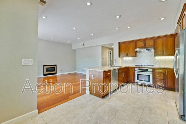 Building Photo - 11754 Ridge Creek Ct