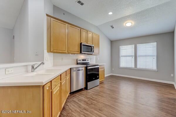 Building Photo - 1704 Dartmoor Ln