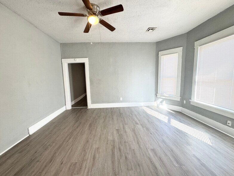 Building Photo - 1119 NW 9th St