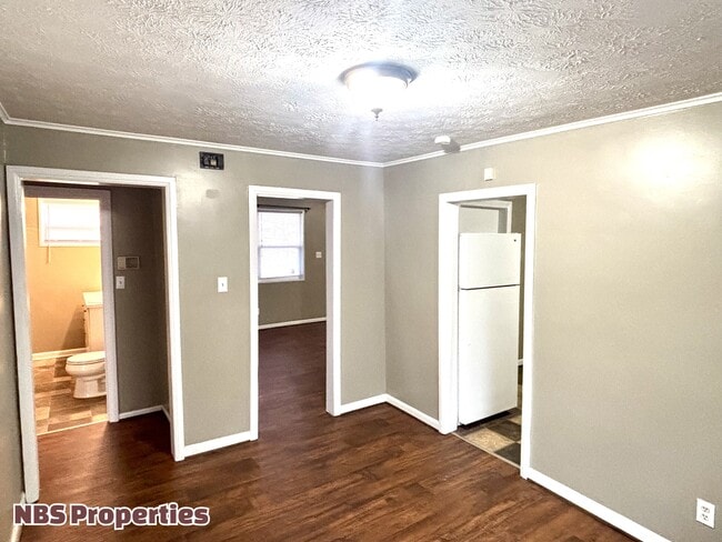 Building Photo - 2212 Harvey St