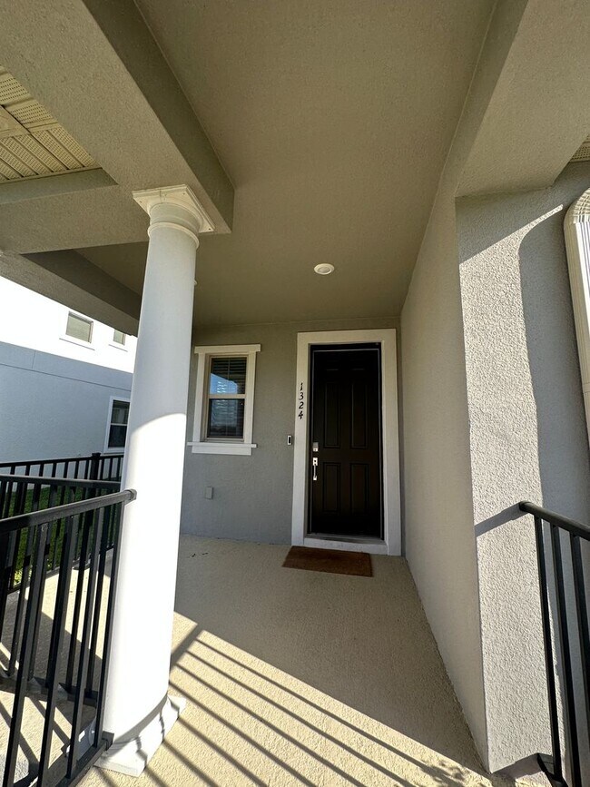 Building Photo - 1324 Swift Crk Wy