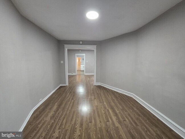 Building Photo - 259 W Ruscomb St