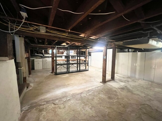 Building Photo - Well-Appointed Naglee Park Historic Home