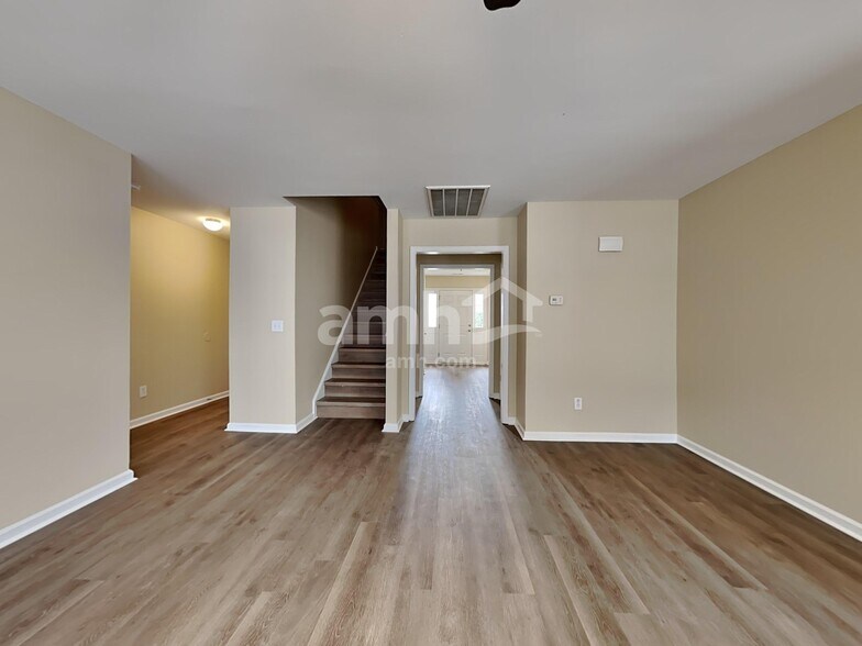 Building Photo - 9476 Falling Embers Ln