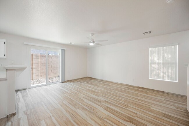 Building Photo - This Stunning 3 Bed, 2 ½ Bath Home Is A Ra...