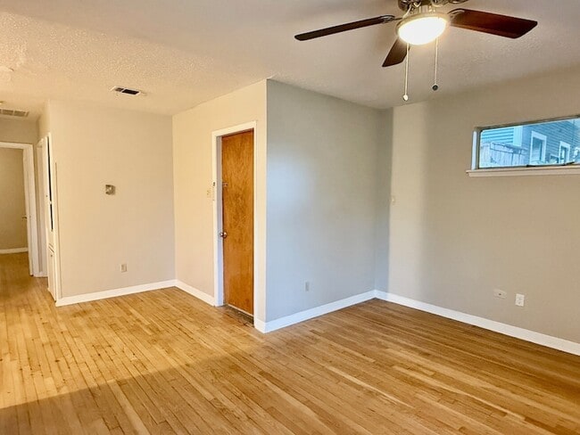 Building Photo - 4622 Michaux St