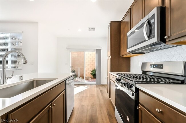 Building Photo - 399 Mary Baer Wy