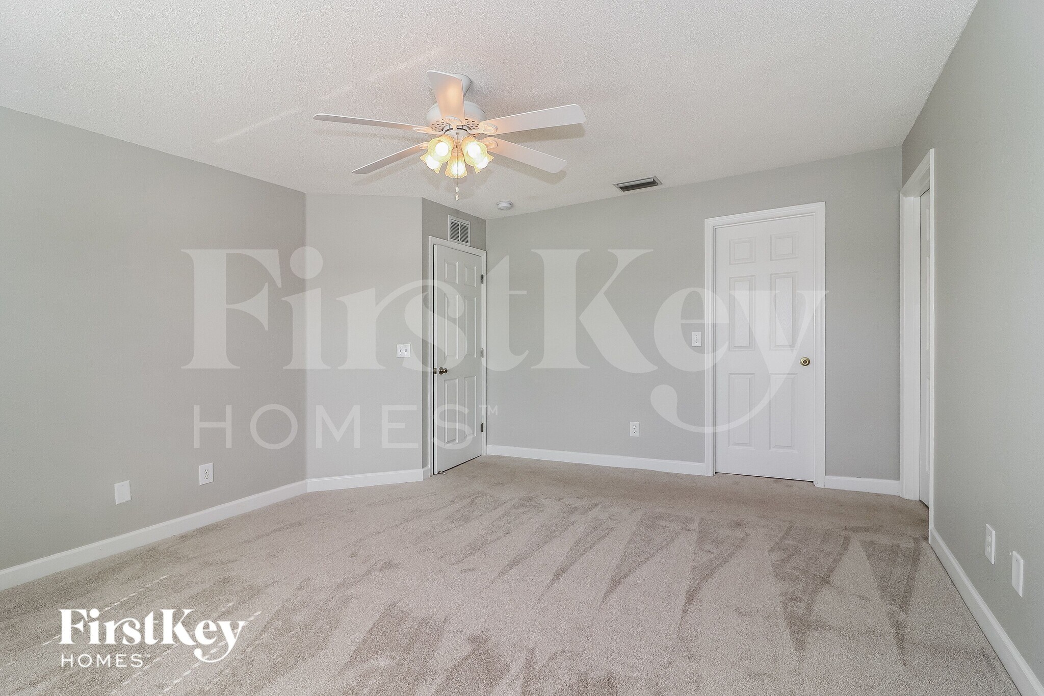 Building Photo - 12025 Larson Ln