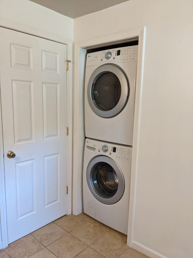 Building Photo - 7626 McGee St