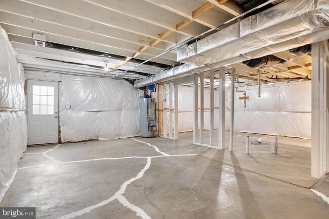 Building Photo - 677 Dellinger Dr