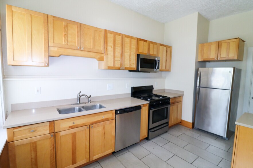 Building Photo - 2617 Eden Ave
