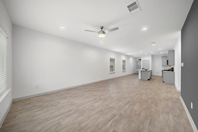 Building Photo - 12511 Abbey House Ct