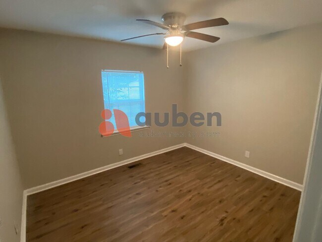 Building Photo - Nicely updated 3 bed 1.5 bath home in Hixson