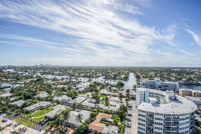 Building Photo - 2715 N Ocean Blvd
