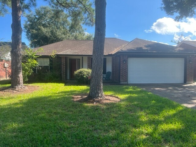 Primary Photo - 3019 Cloverdale Dr