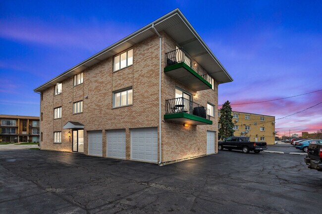 Building Photo - 5359 Edison Ave