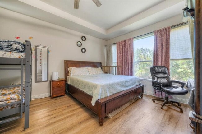 Building Photo - 3912 Coopers Hawk Cove