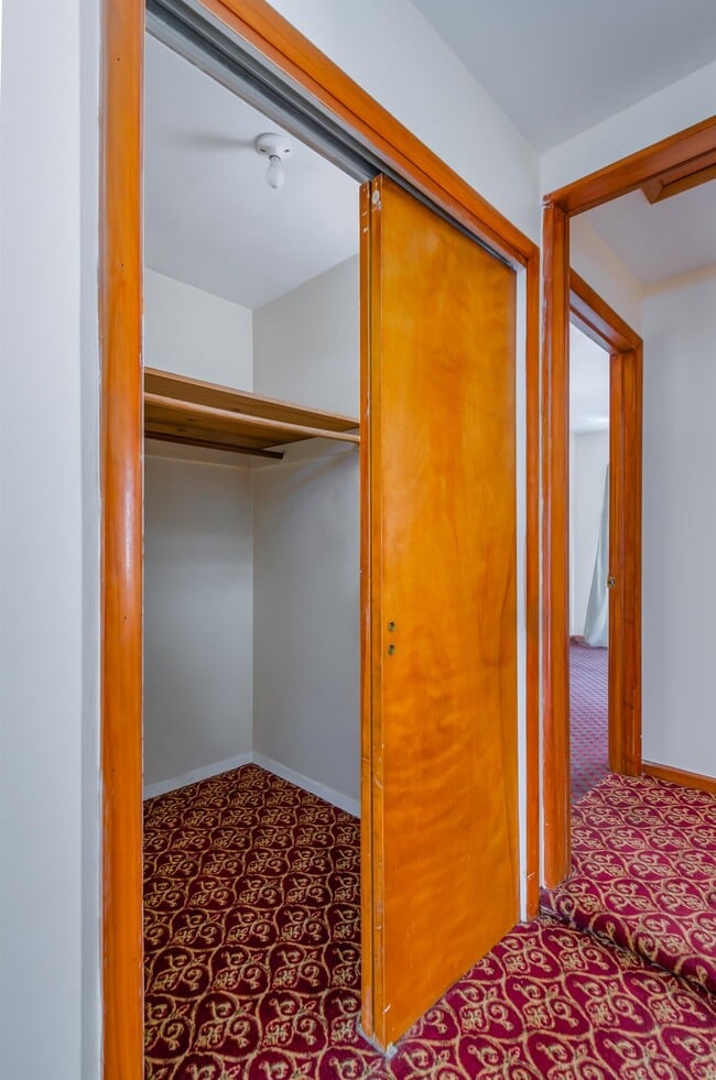 Building Photo - 129 Garfield Ave