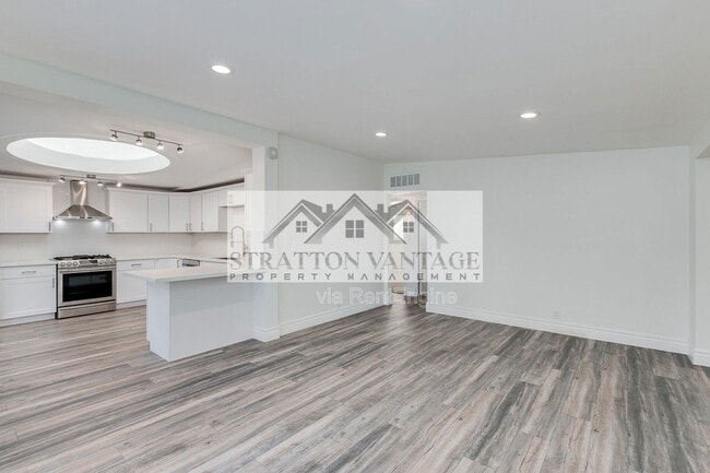 Building Photo - 4540 E Heatherbrae Dr