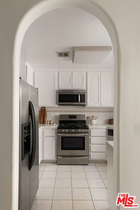 Building Photo - 4003 Sunset Dr