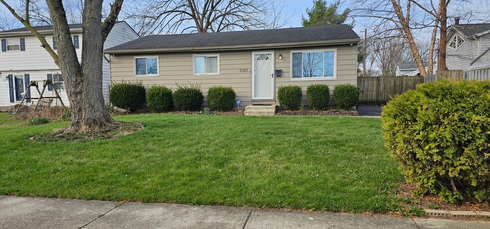 front yard view - 6083 Bolamo Ct