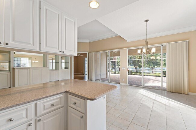 Building Photo - 8120 SE Paurotis Ln