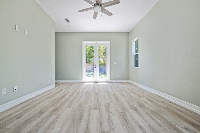 Building Photo - MODERN 4-BEDROOM TAMPA HOME | BUILT 2023 | FENCED YARD | PET FRIENDLY