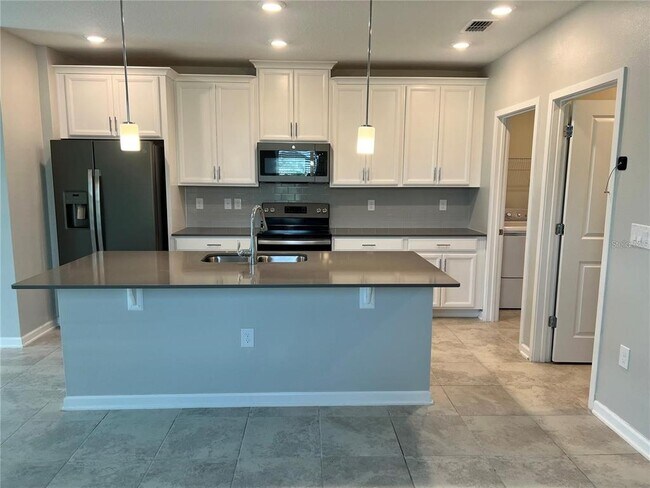 Building Photo - 2926 Black Birch Dr