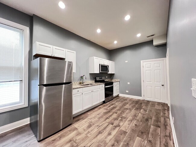 Building Photo - 7057 S Normal Blvd