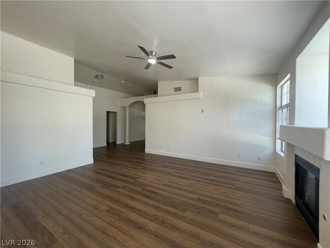 Building Photo - 2538 Furnace Creek Ave