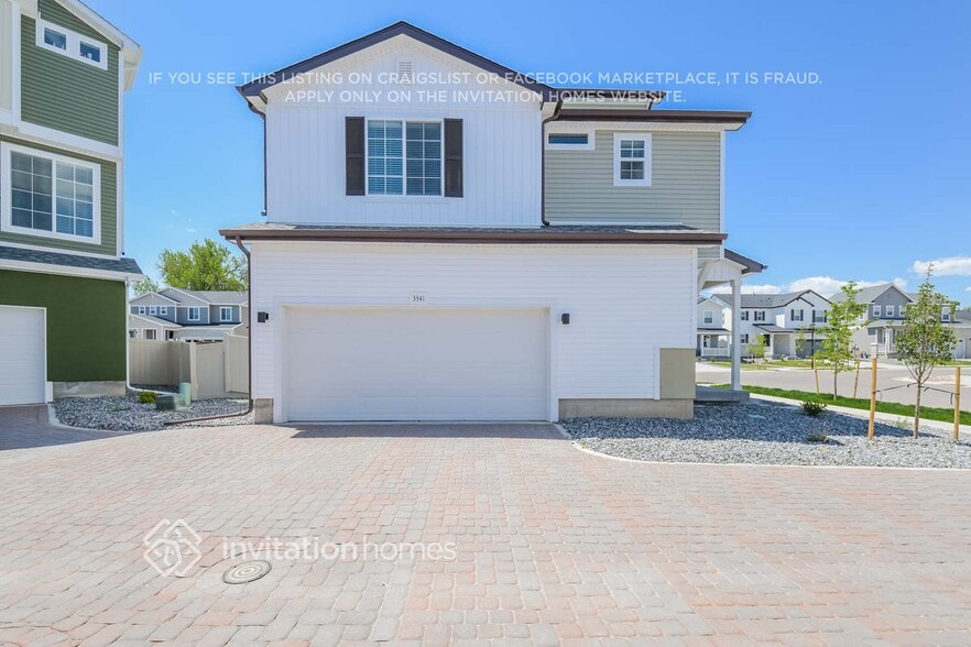 Building Photo - 3341 Streamwood Dr