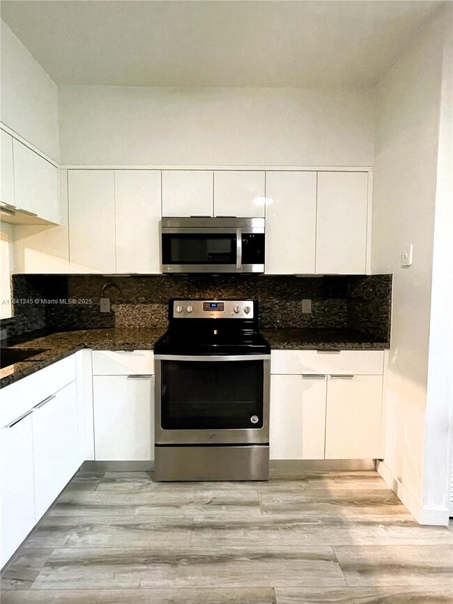 Building Photo - 207 Mallory Ct