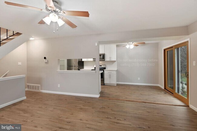 Building Photo - 90 Ridgelawn Rd