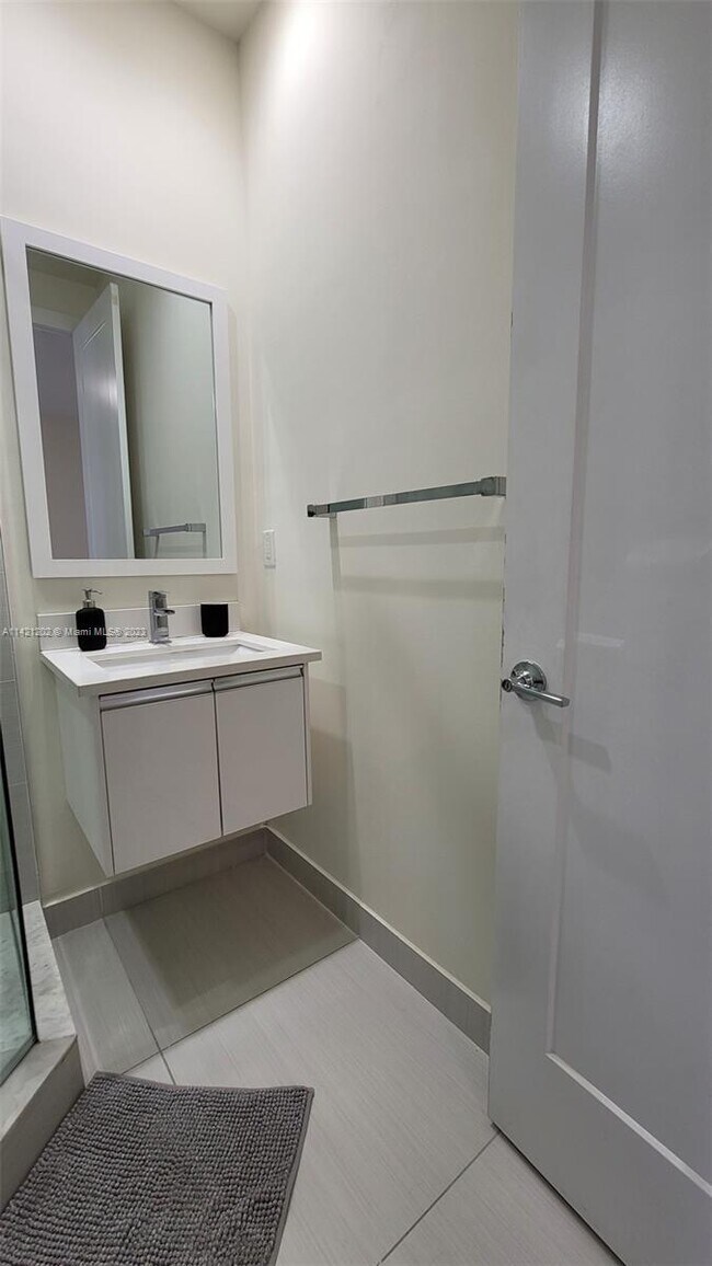 Building Photo - 6331 NW 105th Ct