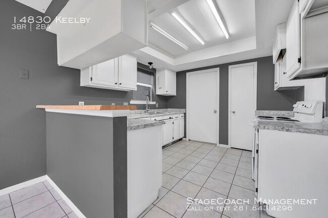 Building Photo - 14830 Keelby-