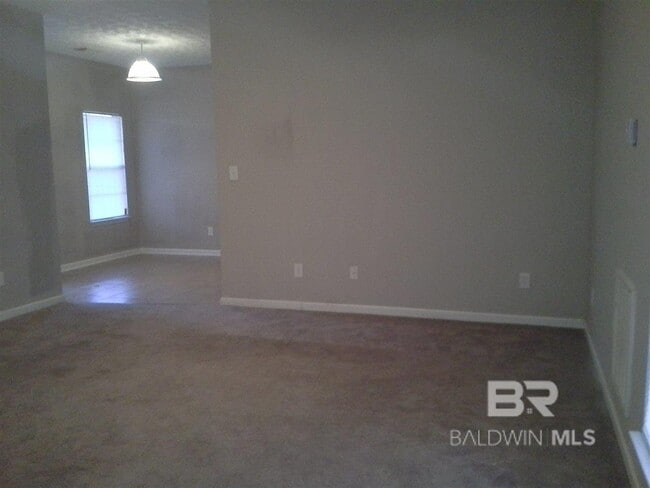 Building Photo - 1129 Sloane Cove