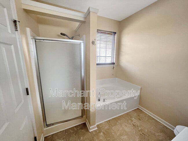 Building Photo - 104 Coxton Mill Ct