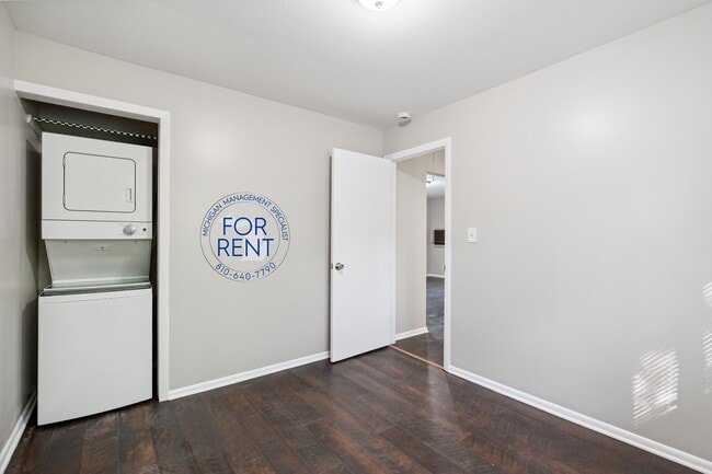 Building Photo - 3062 Walton Ave