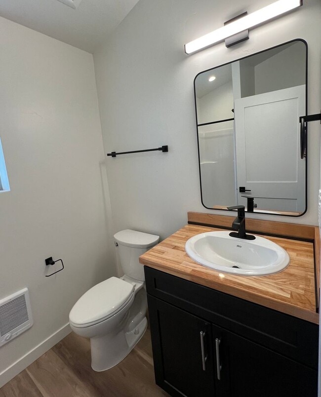 Building Photo - Newly Built! 1 Bed, 1 Bath Home with a fully fenced Yard!